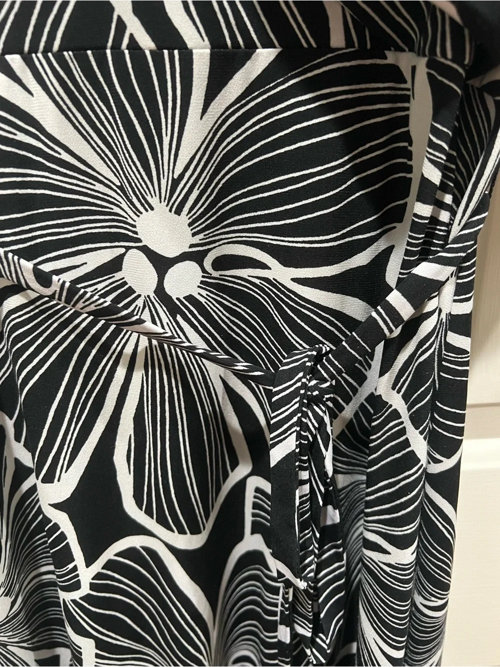 Chico's Black and White Floral Twist-Waist Wrap Dress